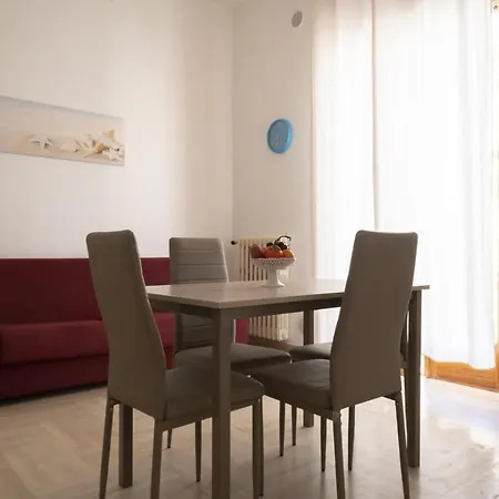 Dimora Del Corso-appartamenti Per Vacanze 아파트 비에스테