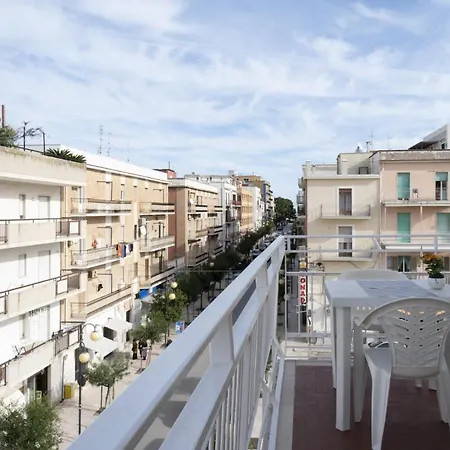 Dimora Del Corso-appartamenti Per Vacanze アパート ヴィエステ